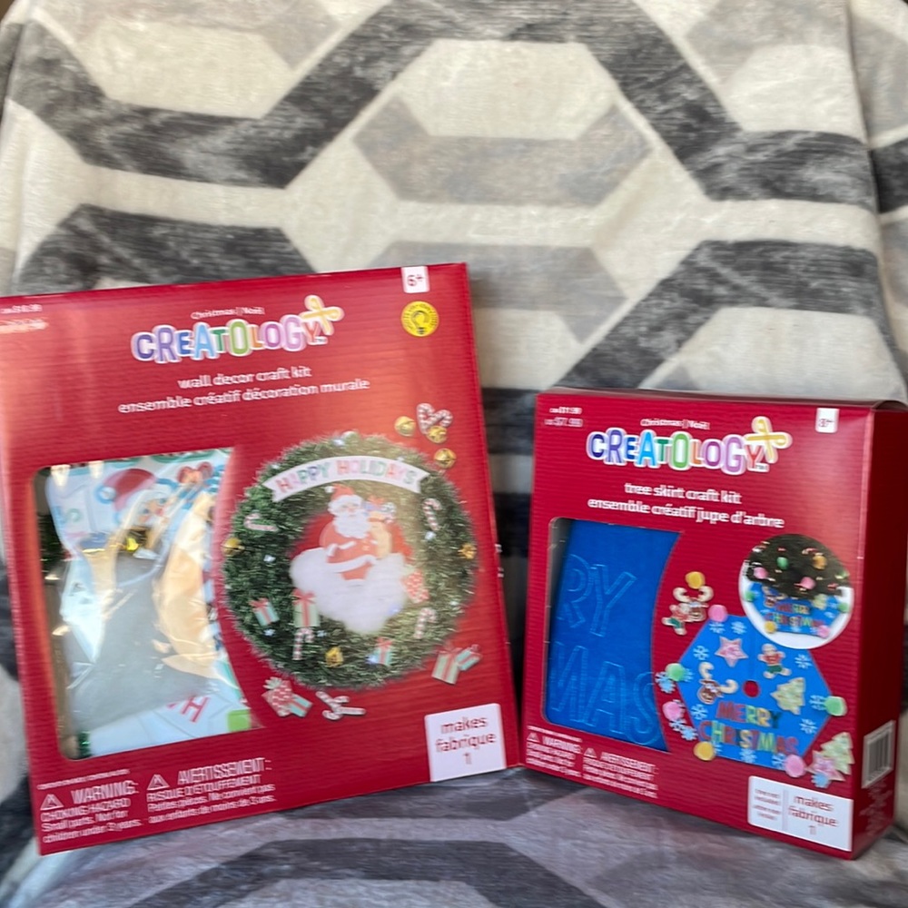 Creatology wall decor craft kit Creatology tree skirt craft kit